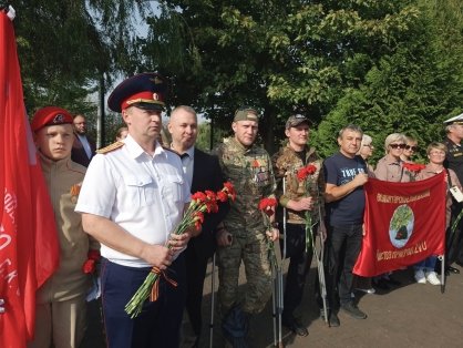 Сотрудники регионального управления Следственного комитета приняли участие в церемонии перезахоронения останков советских солдат в поселке Нивенское